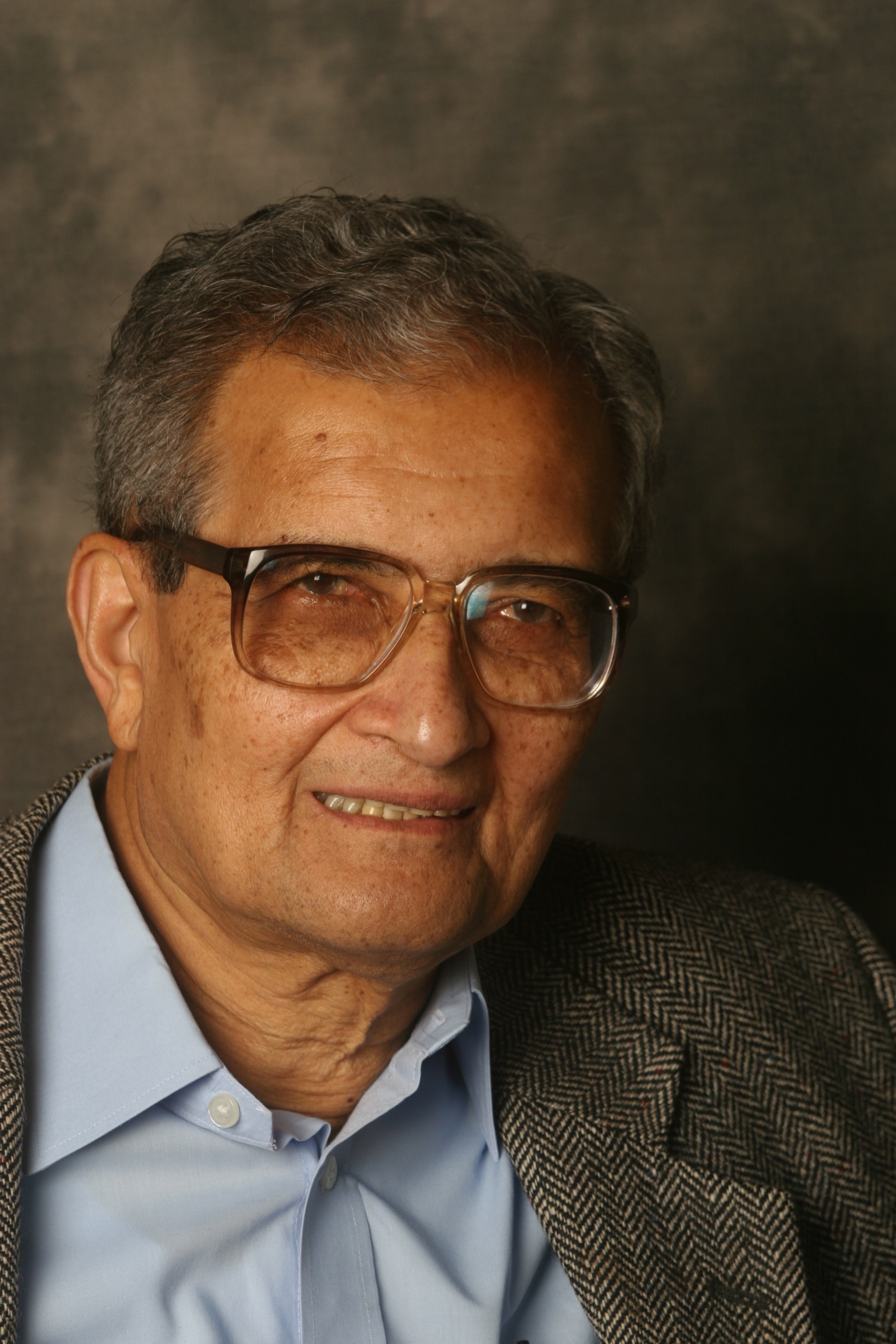 “What Exactly Are Human Rights?” with Amartya Sen March 8, 2014 | Cary ...